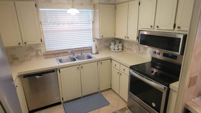 119 Lake Hazel Drive a Winter Haven, FL Mobile or Manufactured Home for Sale